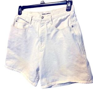 Memphis Denim Off White Cotton Shorts with Four Pockets.  Size 11/12.